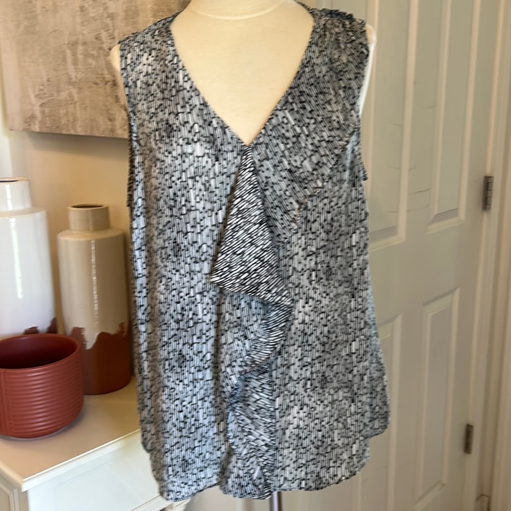 COLDWATER CREEK SZ 1X/18 sleeveless top.